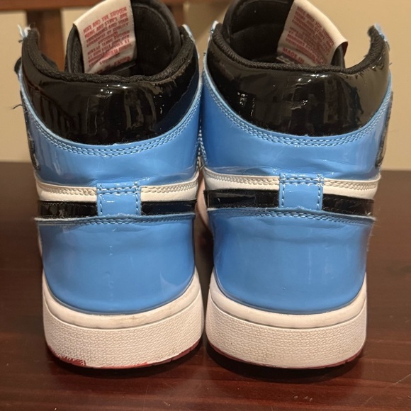 Nike Air Jordan 1 AJ1 Retro High Fearless red white blue Patent CK5666-100 9..5 - Picture 5 of 12